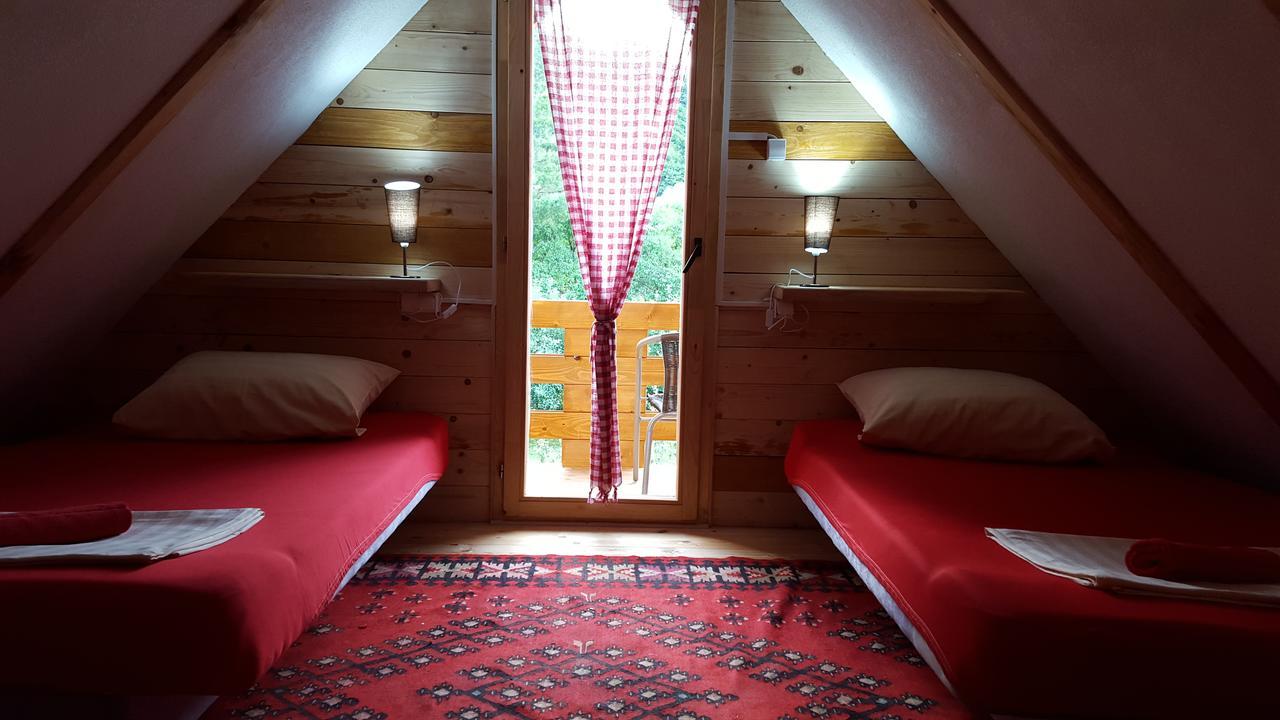 Vacation Home Sajra Kulen Vakuf Exterior foto